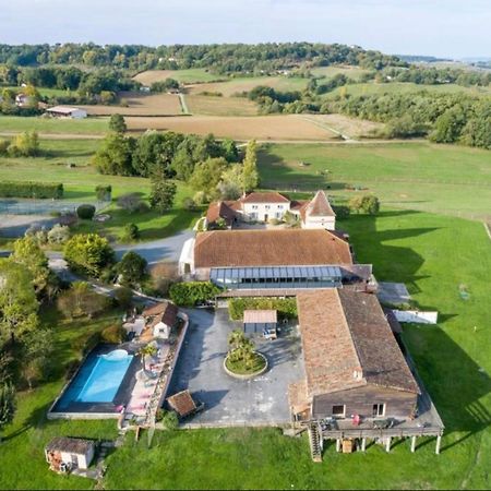 Отель Domaine De Villot Sainte-Colombe-de-Villeneuve Экстерьер фото