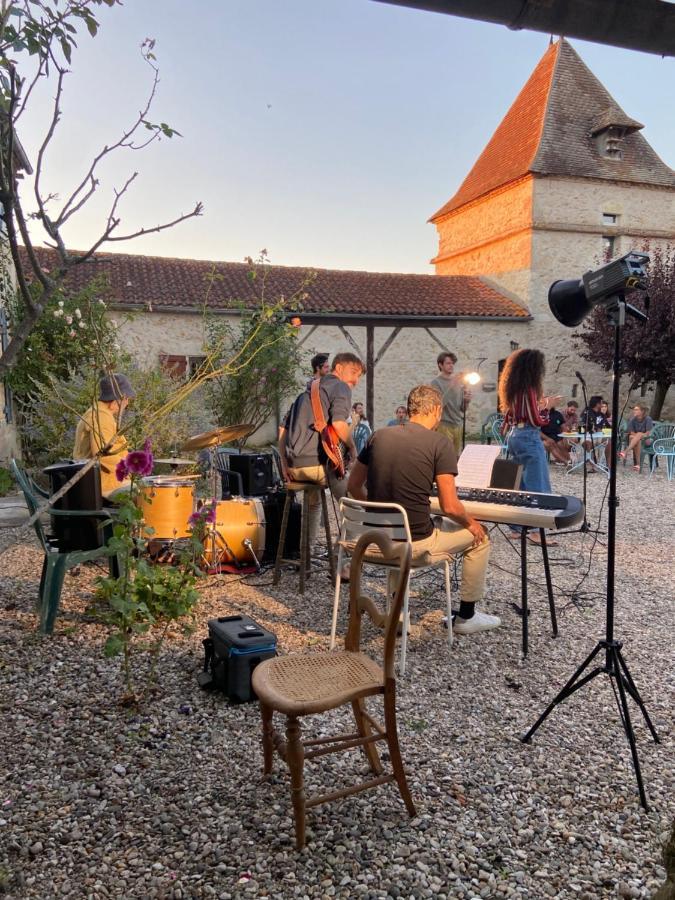 Отель Domaine De Villot Sainte-Colombe-de-Villeneuve Экстерьер фото